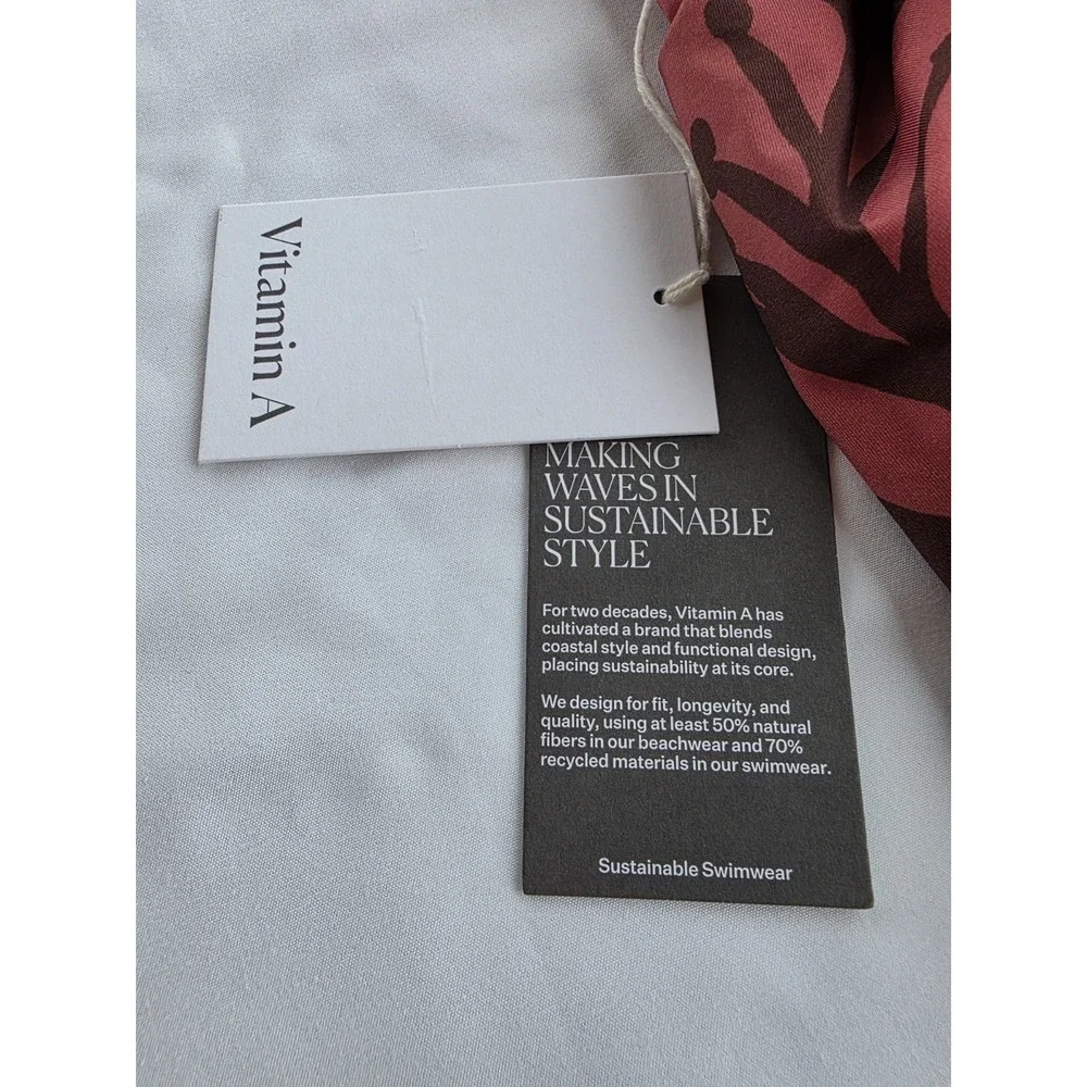 Vitamin A Women's Printed Tie Shoulder One Piece Swimsuit Size XS (346)